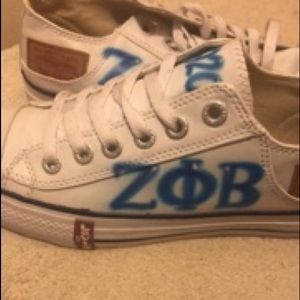 Levi’s size 8 custom NWOT - never worn